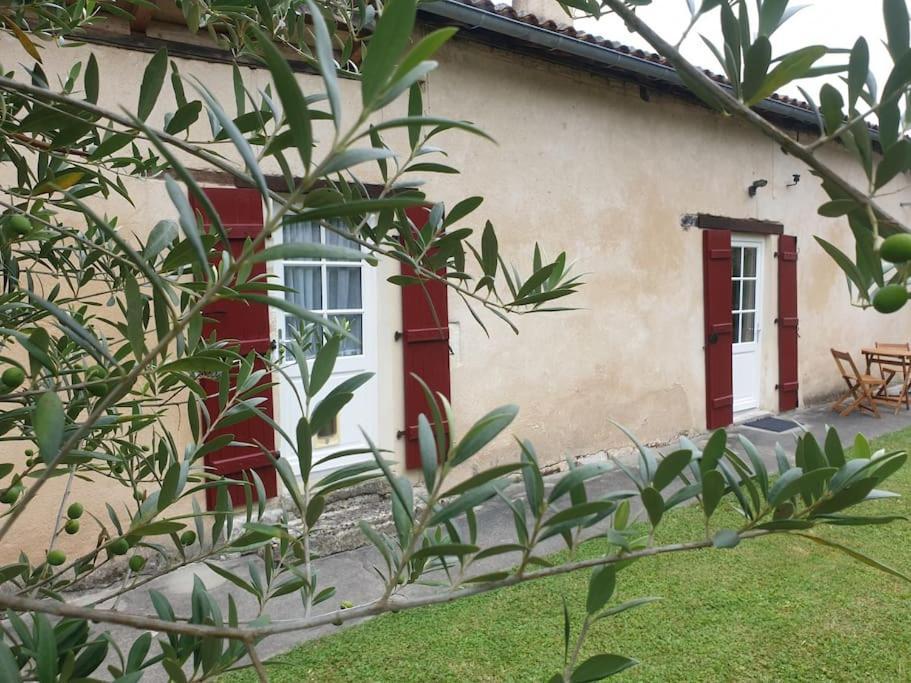 הוילה Le Tourniquet - Aubeterre Tiny House מראה חיצוני תמונה